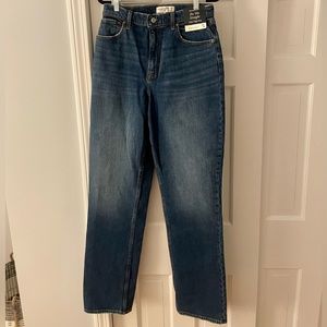 A&F NWT high rise curve love 90s jeans size 29 (i.e. 8) extra long length